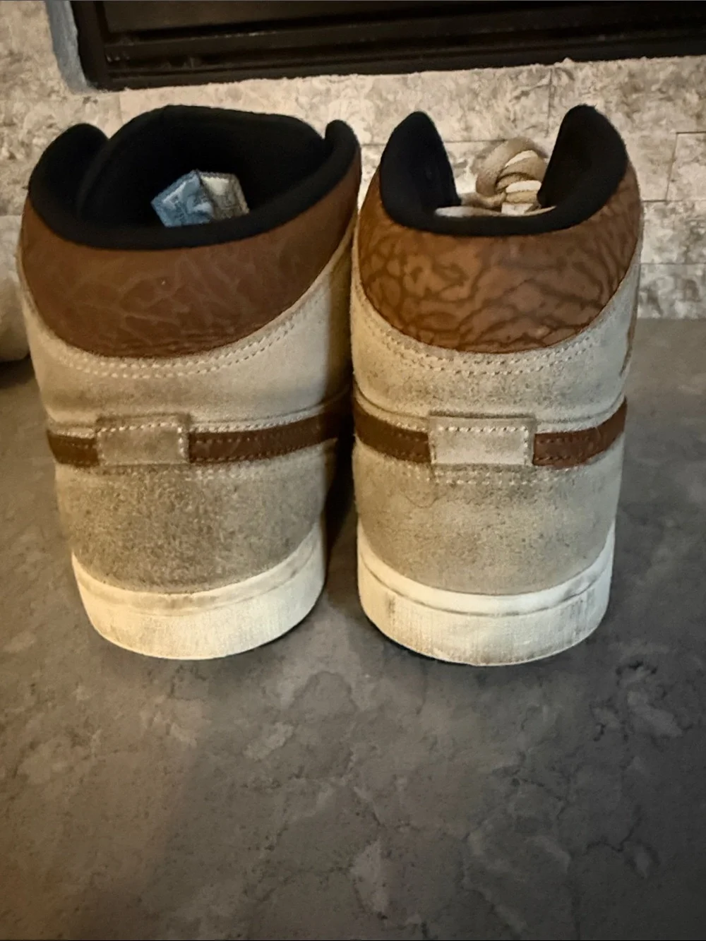 Air Jordan 1 Mid SE 